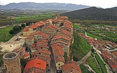 Frías, una pequeña ciudad con grandes atractivos en Castilla y León, España