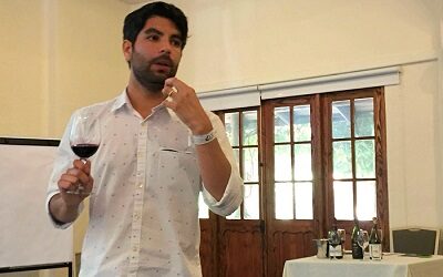 Sommelier Felipe Ubeira explica qué son los vinos blends y por qué existen