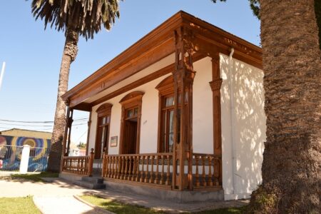 Casa de las Palmeras, en La Serena, parte de la ruta turística Camino a Gabriela Mistral.