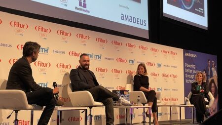 El foro finalizó con la mesa debate “Robótica y Biometría para empoderar”.