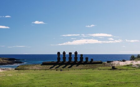 Anakena, Rapa Nui, Isla de Pascua. (Foto Sernatur).