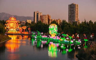 El más grande festival de luces del mundo abrió sus puertas en Santiago