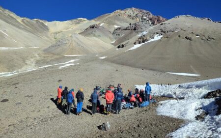 Curso “Guías Profesionales de Montaña Estándar UIMLA para el destino Andes Santiago”