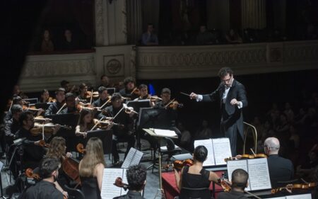 Paolo Bortolameolli con la Orquesta Filarmónica de Santiago