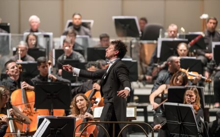 Paolo Bortolameolli y la Orquesta Filarmónica de Santiago